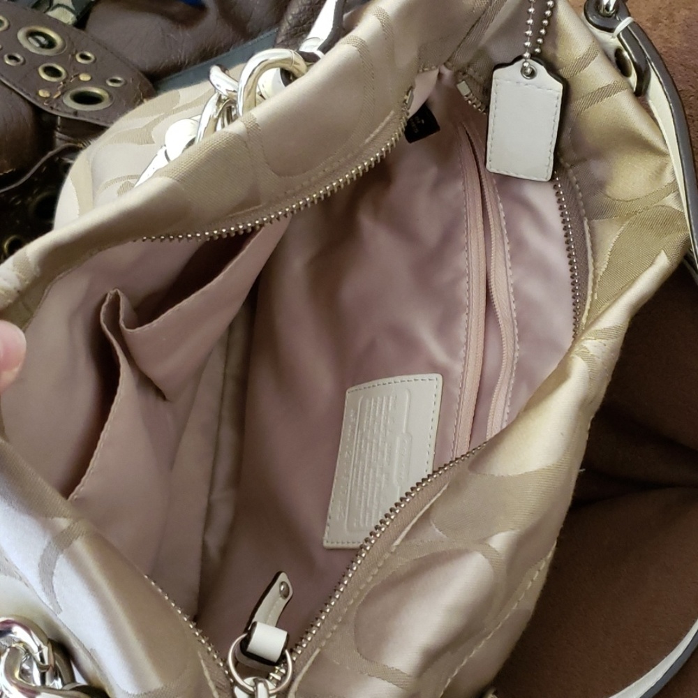 Purse - Picture 2 of 2